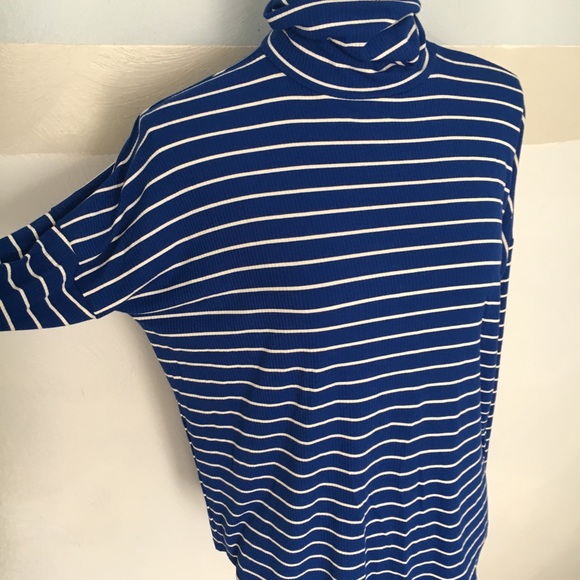 Michael Kors turtleneck - Picture 2 of 3